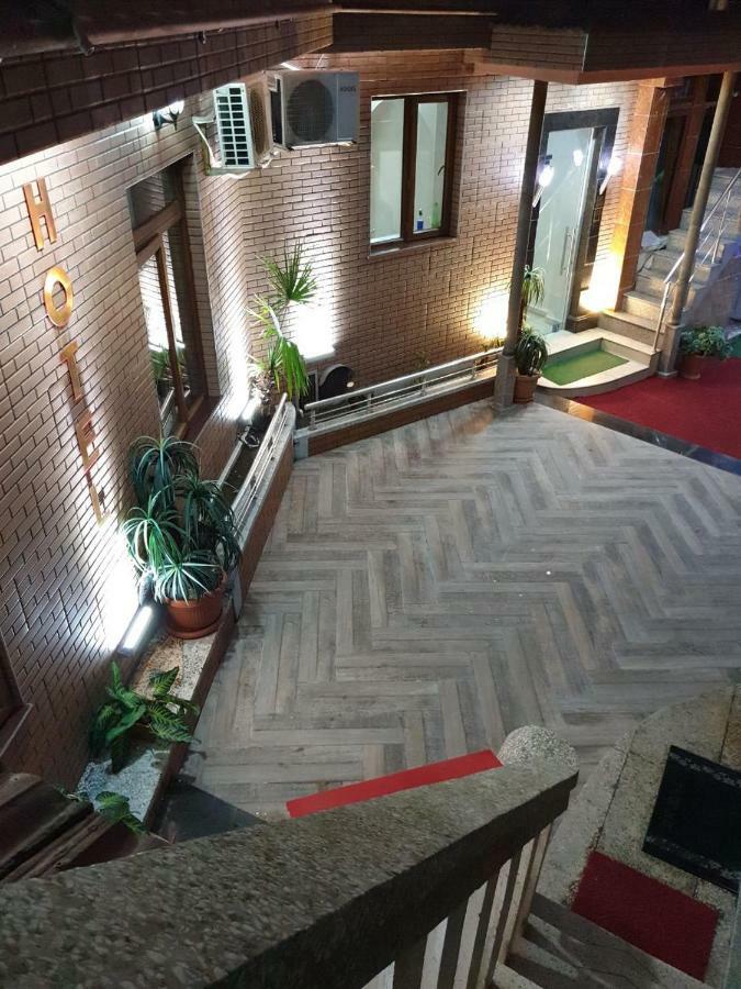 Hotel Old Star Batumi Exterior foto